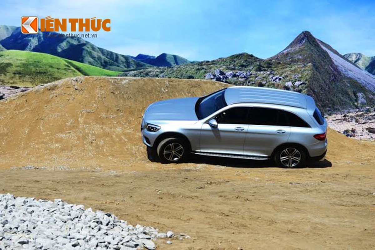 Mercedes GLC 250 gia hon 1,7 ty tai VN co gi 